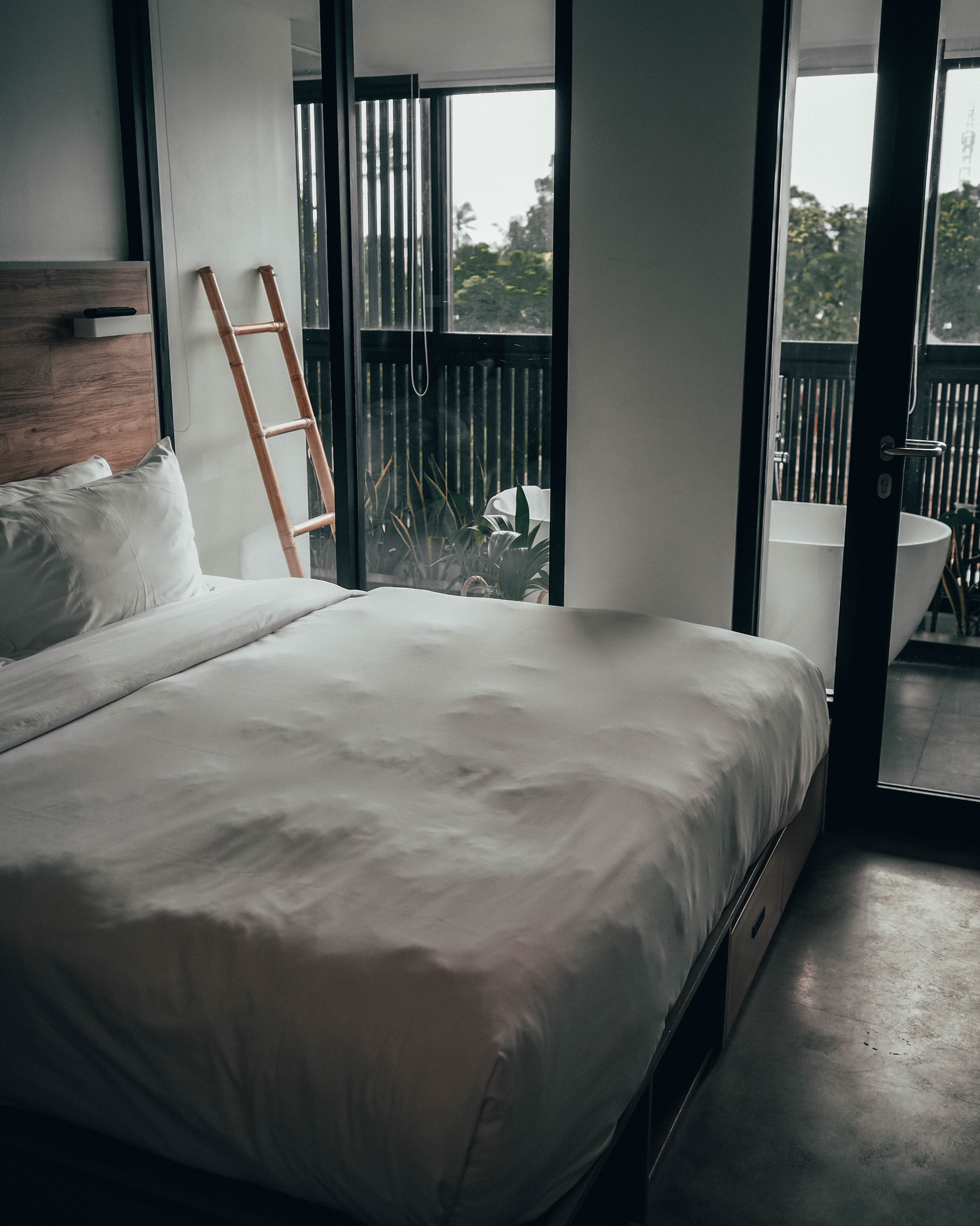 ENDOXIST | Luxury Hotels | Instagram Hotel | Llyod's Inn Bali | Luxury Travels | Bali Hotels