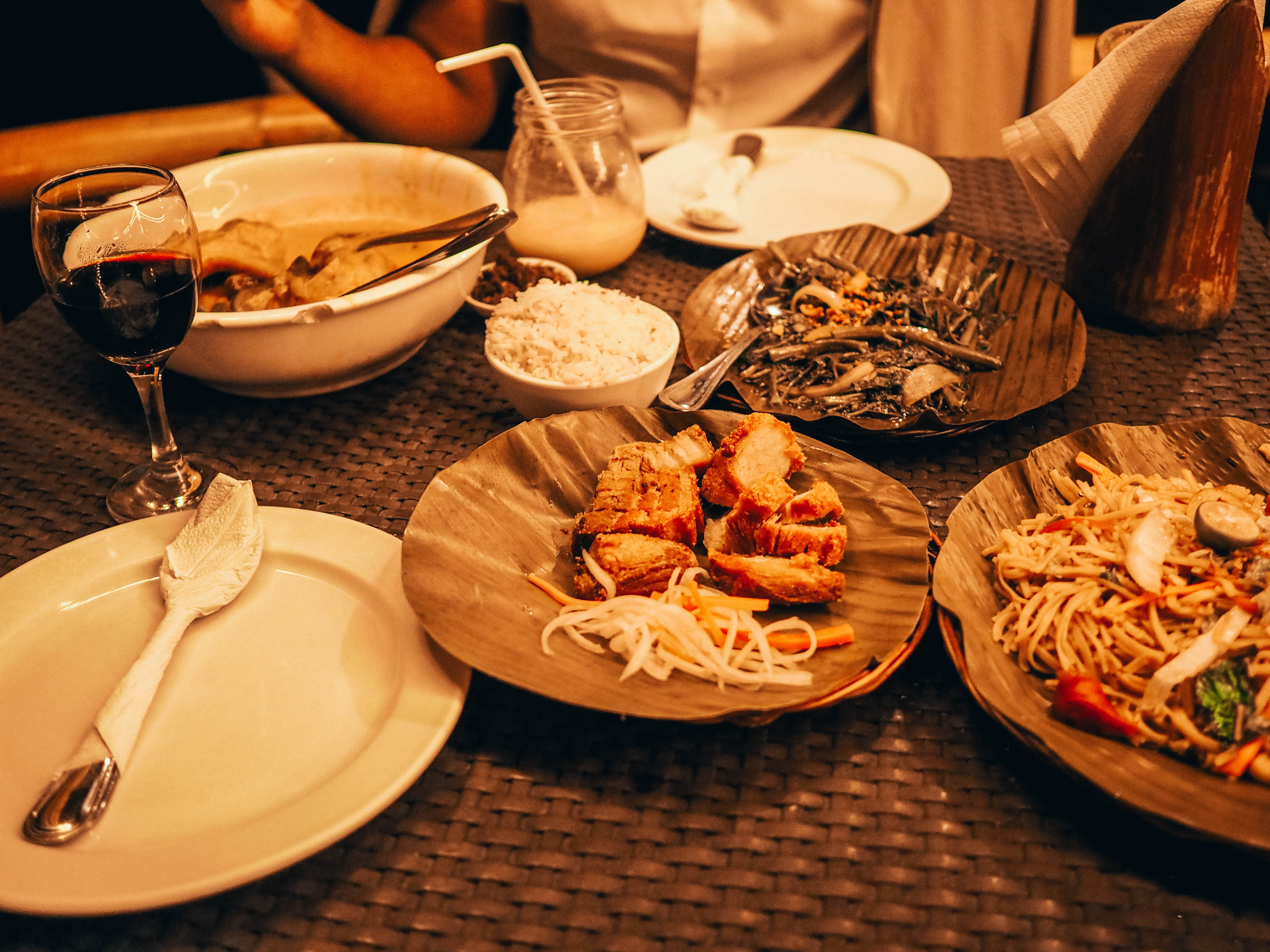 ENDOXIST | Filipino Food | Luxury Travel | Philippines Food Diary | Eat Cebu Philippines | Floating