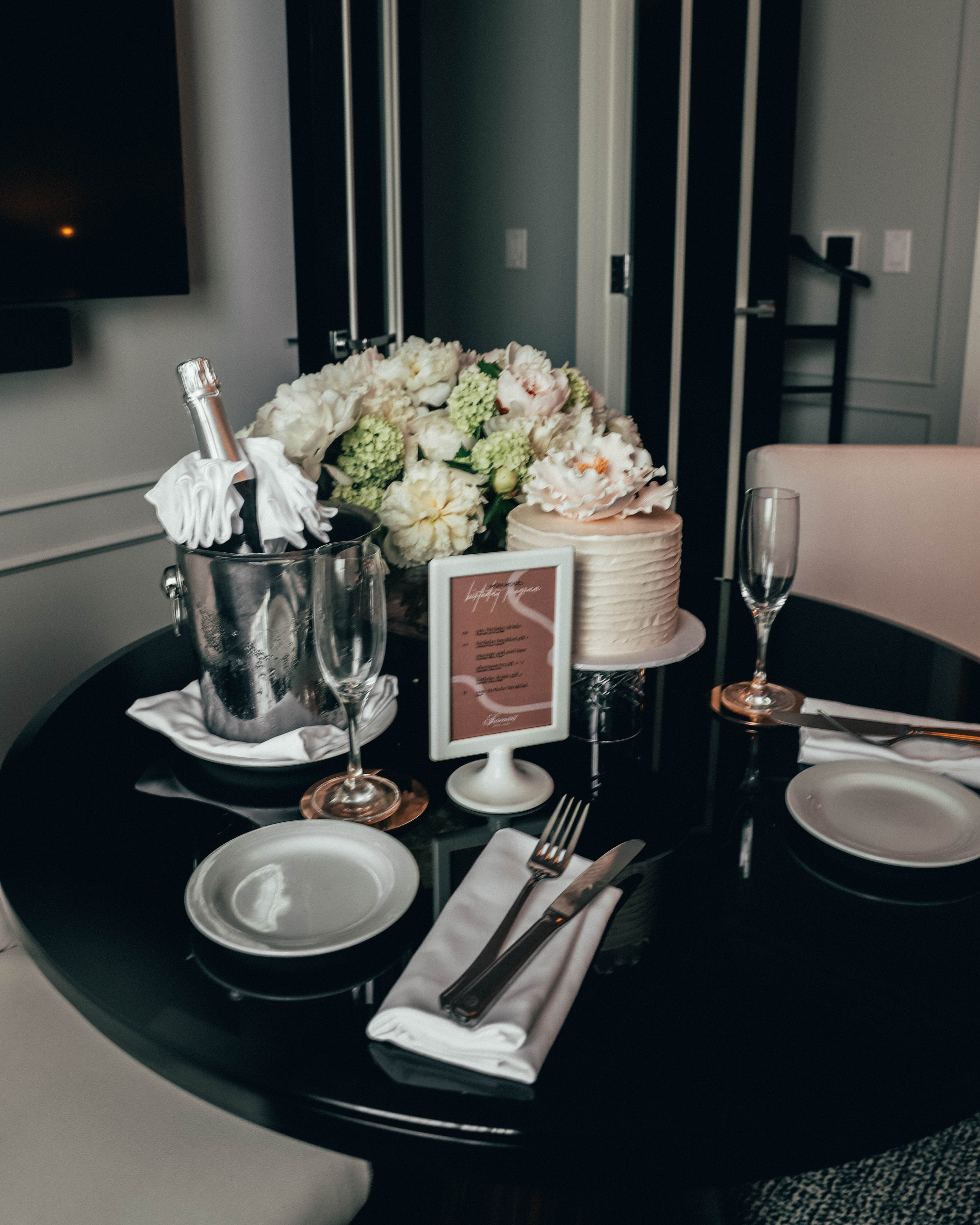 ENDOXIST | Luxury Toronto Hotels | Fairmont Gold Suites | Create Magic with Fairmont Royal York | Birthday Cake